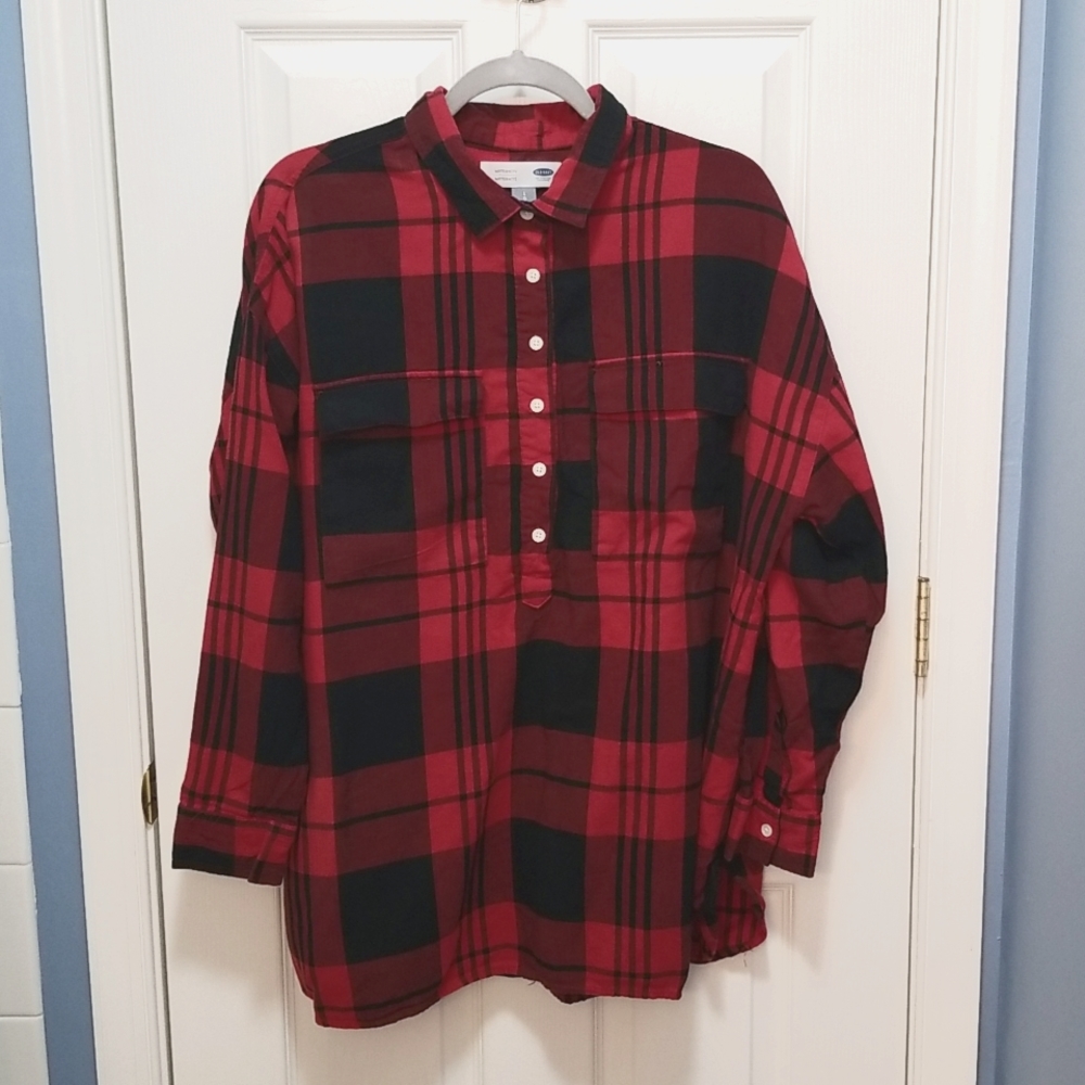 Old Navy Black and Red Plaid Maternity shirt
